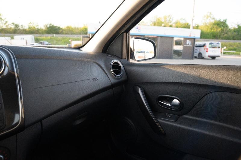 Car Thumb