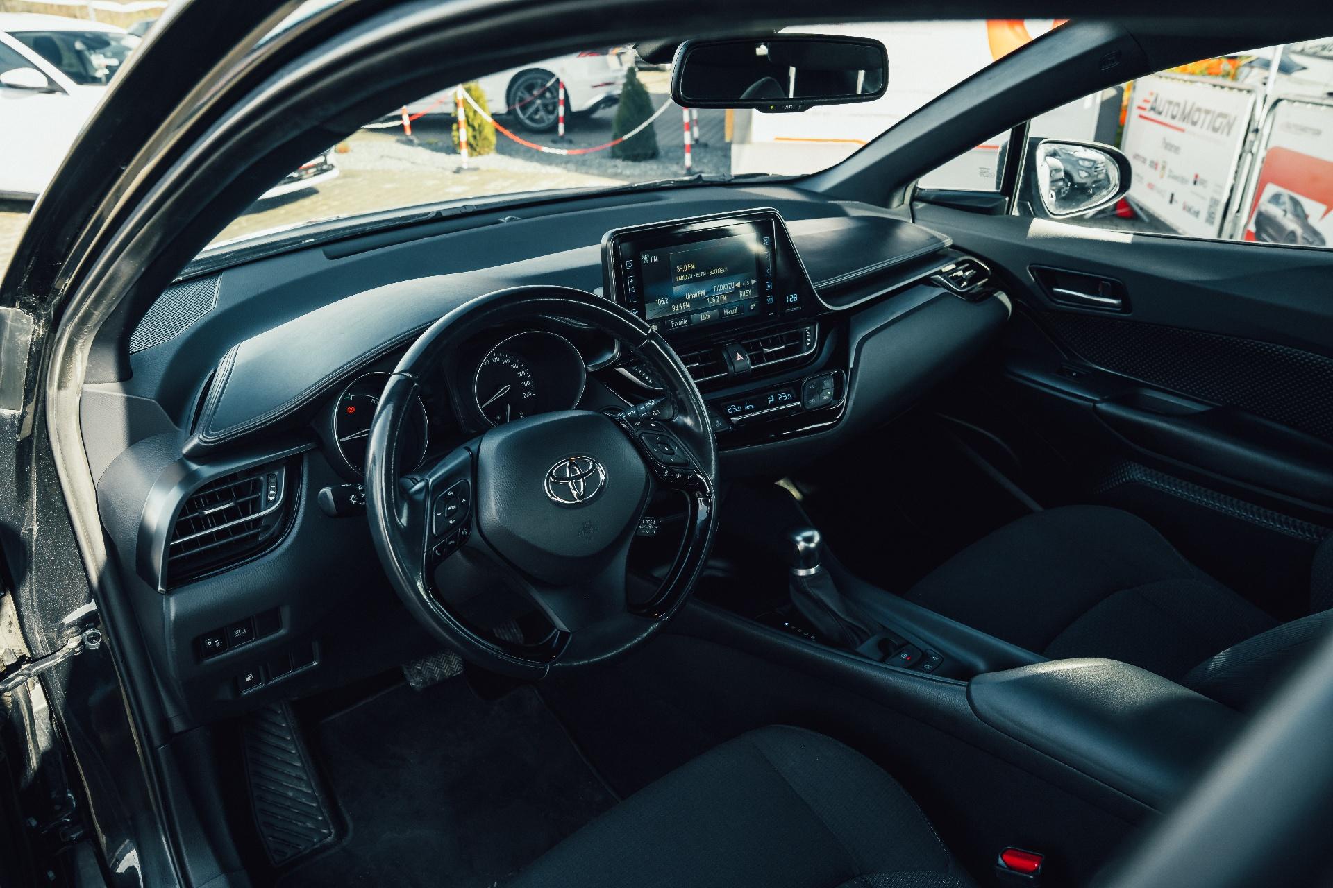 Toyota C-HR C-Enter 122 CVT (2019)