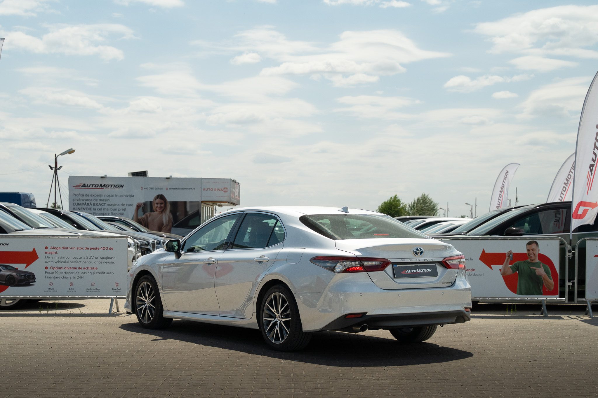 Toyota Camry 2.5 Hybrid Dynamic E-CVT (2023)