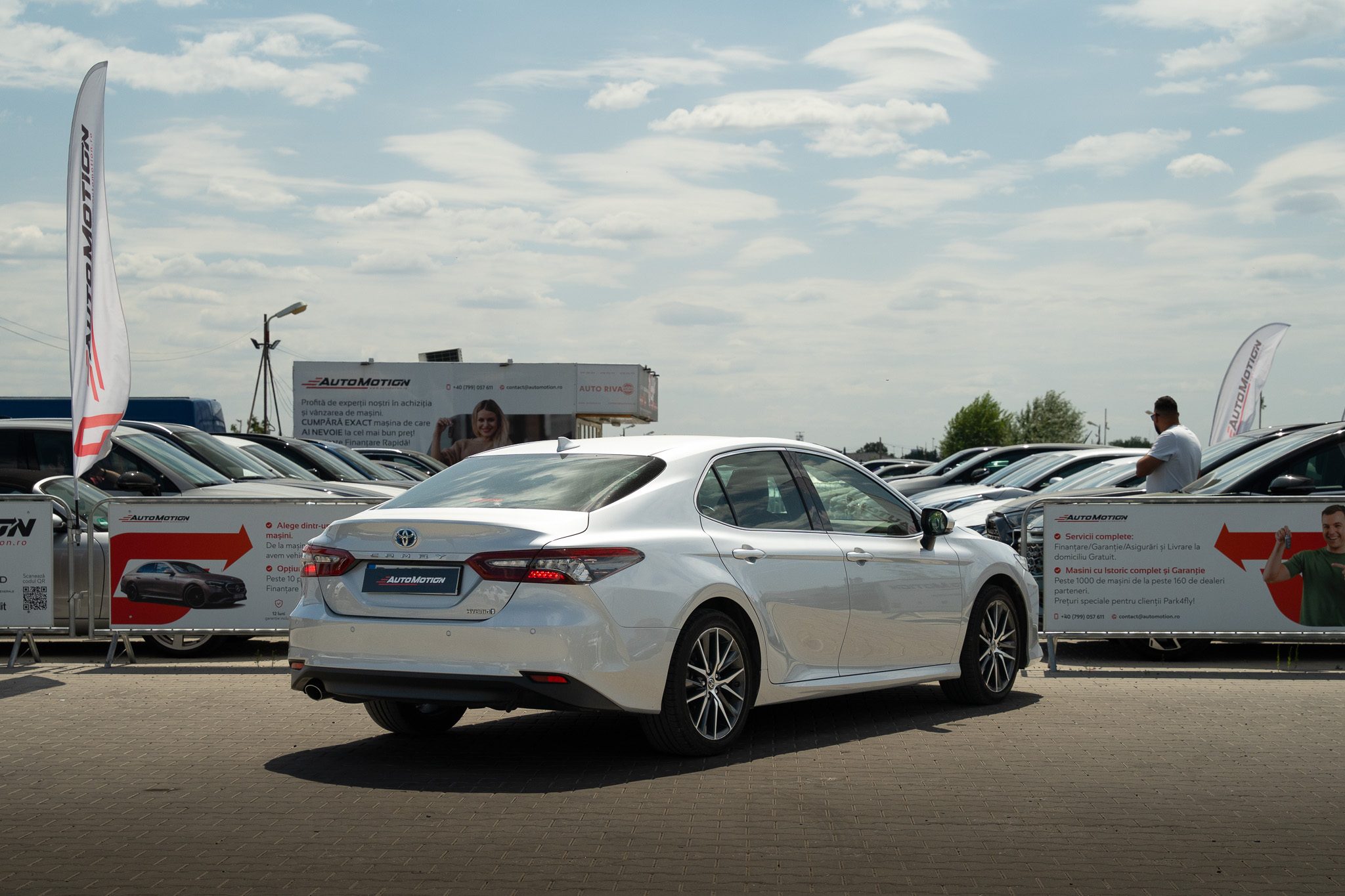 Toyota Camry 2.5 Hybrid Dynamic E-CVT (2023)