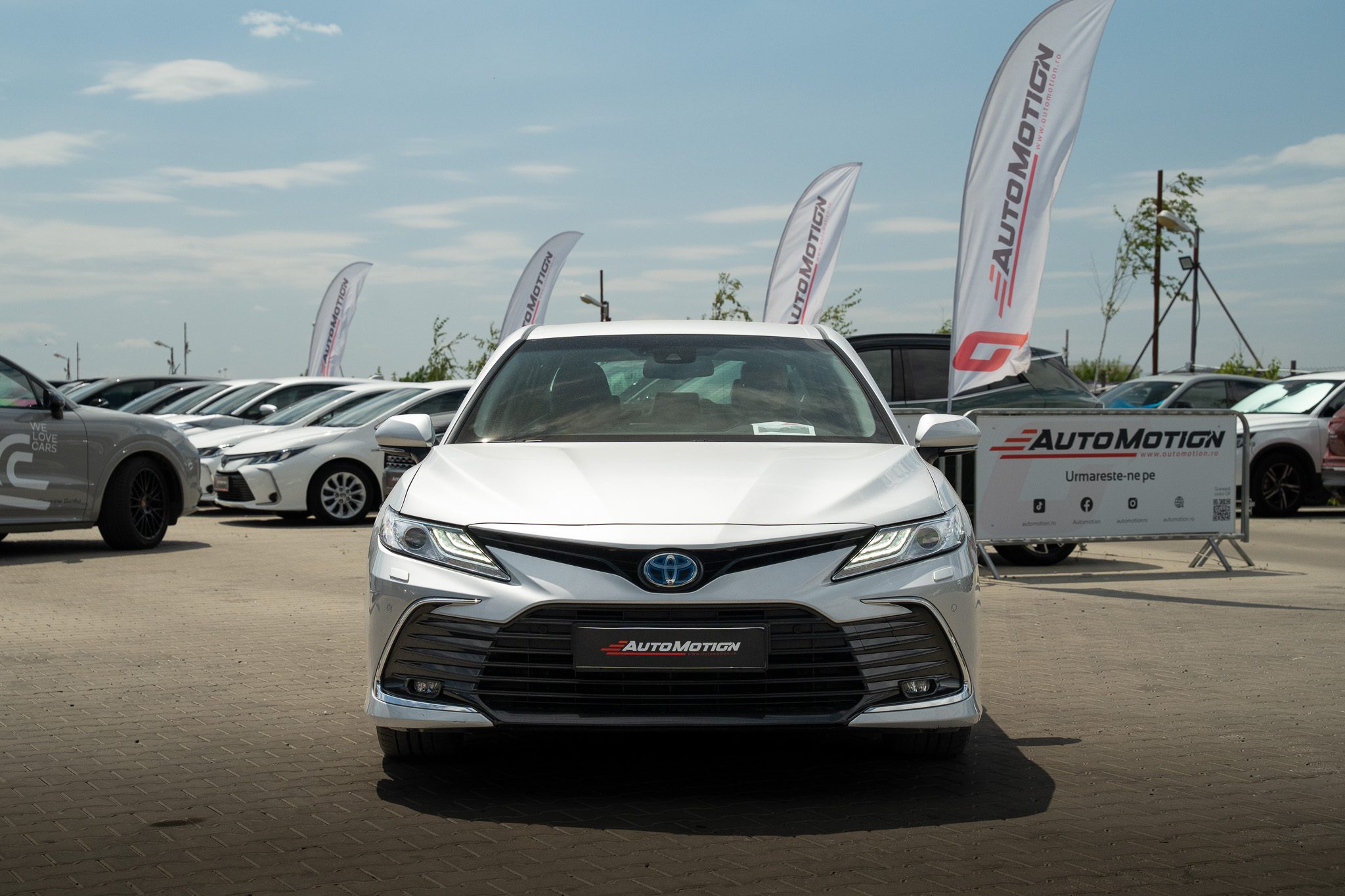 Toyota Camry 2.5 Hybrid Dynamic E-CVT (2023)