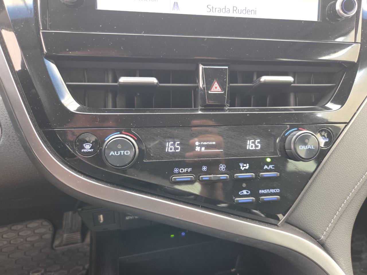 Toyota Camry 2.5 Hybrid Dynamic E-CVT (2023)