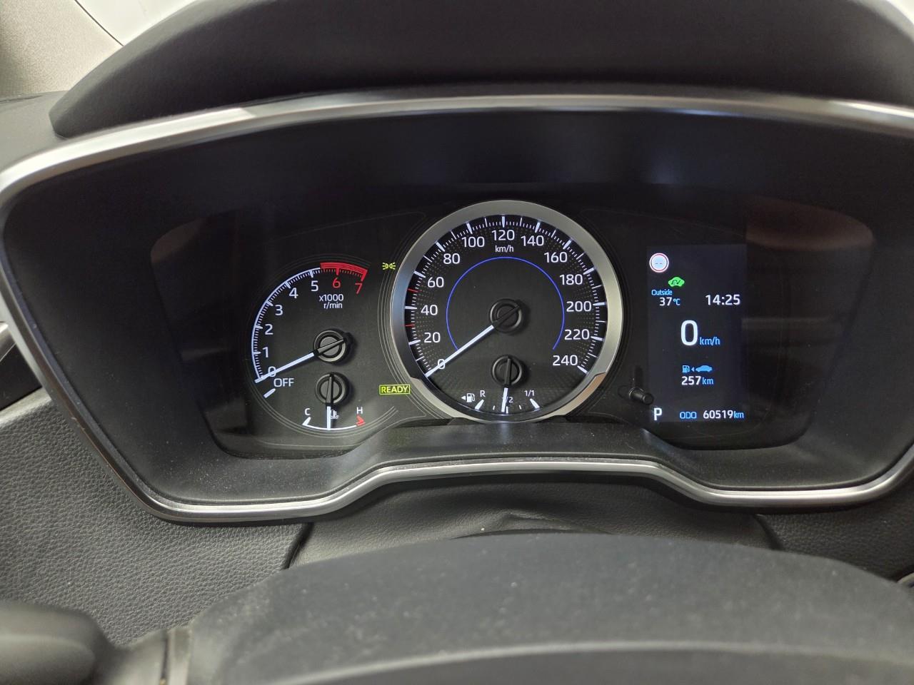 Toyota Corolla 1.8 Hybrid Business HSD E-CVT (2022)