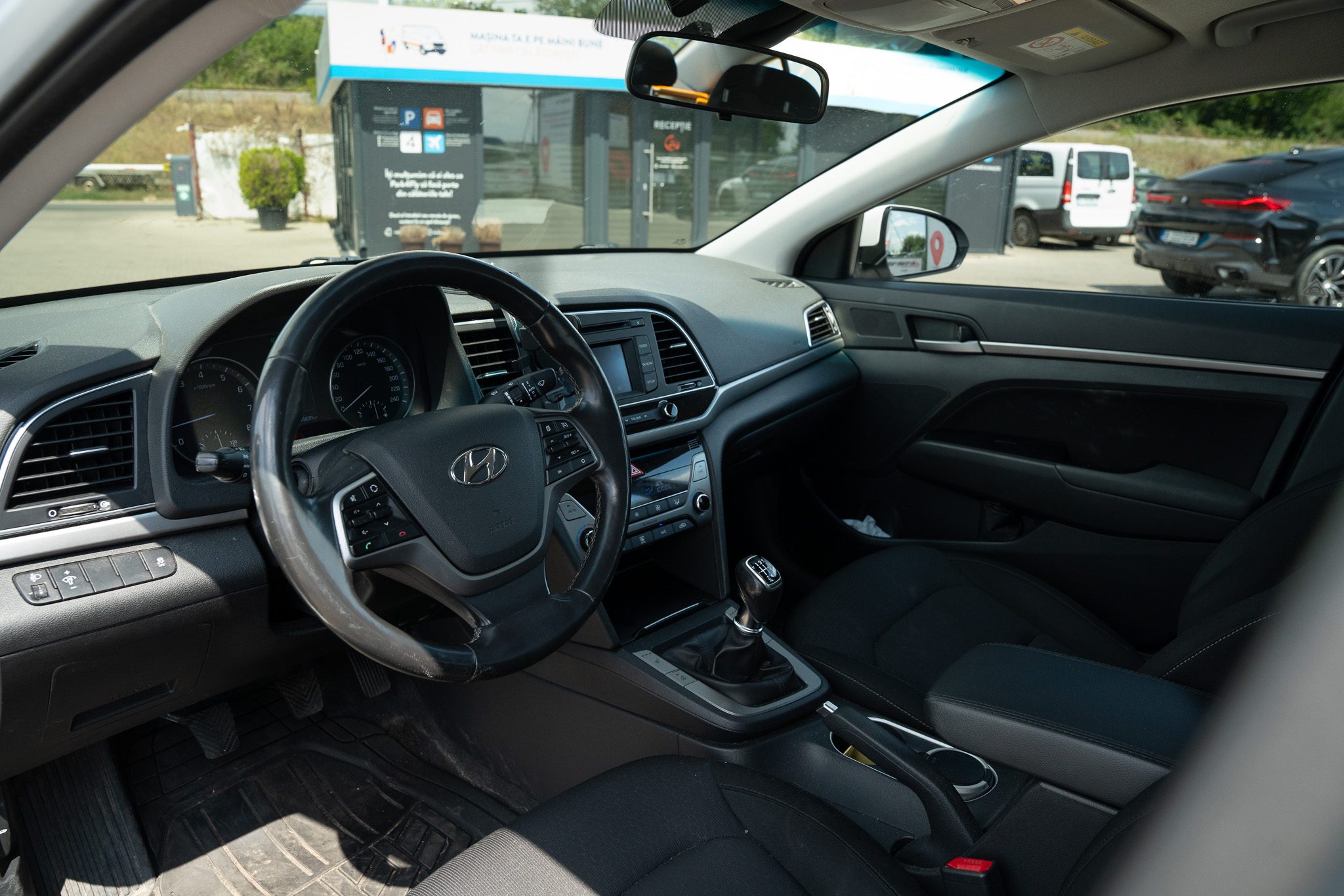 Hyundai Elantra Classic 1.6 MPI (2016)